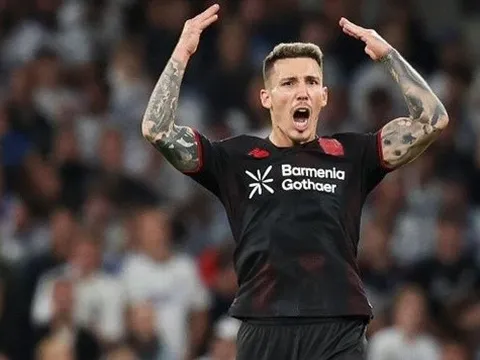 Vũ khí lợi hại của Alex Grimaldo