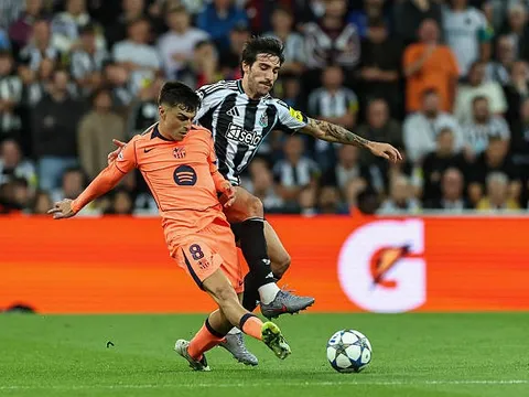 Không phải Rashford, đây mới là cầu thủ Barca được Paul Scholes đặc biệt khen ngợi