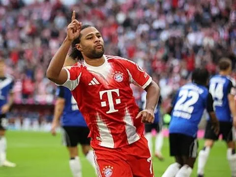 Gnabry giúp Bayern Munich tạm quên Musiala