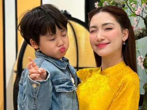 Con trai Hòa Minzy thắc mắc vì sao ít được gặp mẹ, nói một câu khiến ai cũng nghẹn ngào