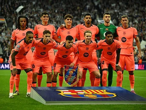 Chiều sâu đội hình đáng nể của Barcelona dưới thời HLV Hansi Flick