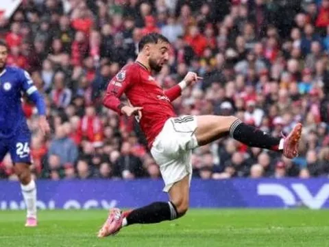 Bruno Fernandes ghi dấu ấn với bàn thắng thứ 100 trong chiến thắng trước Chelsea