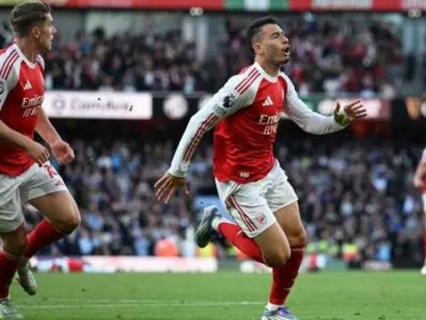 Martinelli hé lộ bí quyết bàn thắng vào phút bù giờ trước Man City