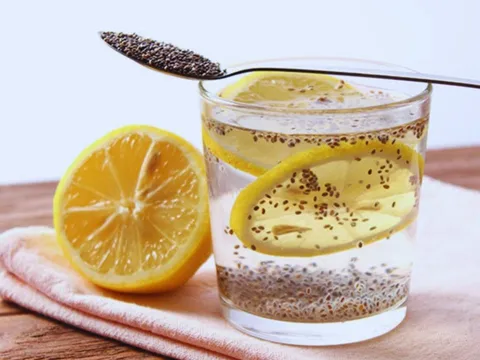Pha nước chanh ấm thêm vào 1 thứ: Giúp nhuận tràng, giảm cân rõ rệt lại trẻ ra vài tuổi