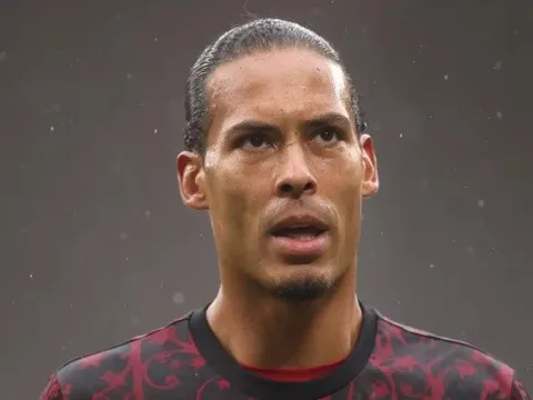 Fan Liverpool sốc với thứ hạng của Van Dijk ở Quả bóng Vàng 2025