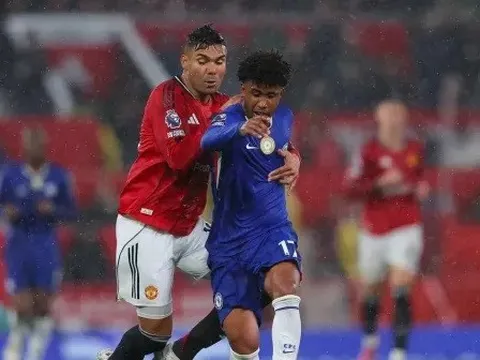 Sau trận gặp MU, Andrey Santos xứng đáng đá chính cho Chelsea