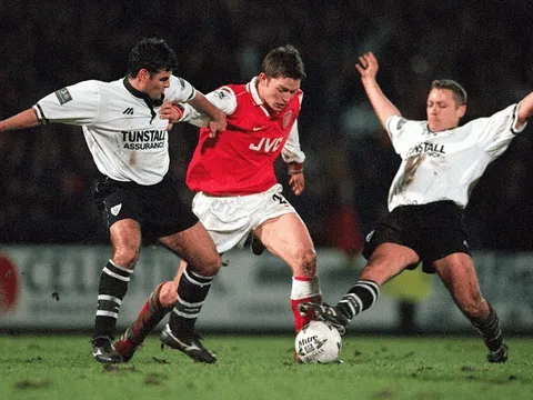 Port Vale: Ký ức về "đêm kinh hoàng" của Arsenal năm 1998