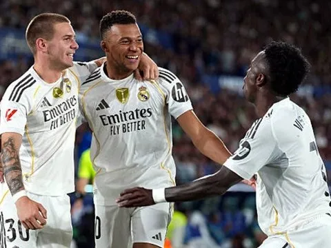 Real Madrid duy trì mạch toàn thắng: Hàng công vào guồng