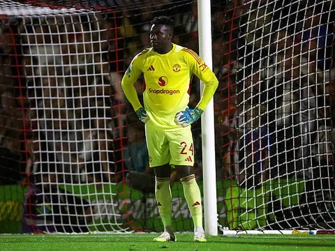 Cánh cửa trở về Man Utd đã đóng lại với Andre Onana