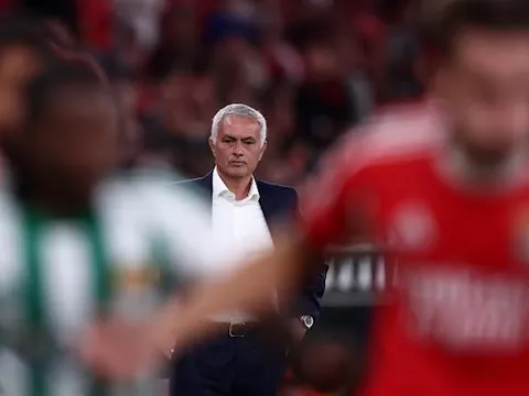 Chelsea không chào mừng "Judas" Mourinho