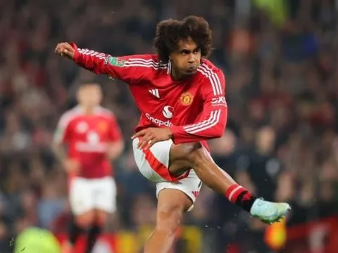 Zirkzee lọt tầm ngắm Serie A, MU đứng trước quyết định lớn