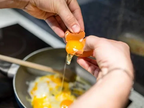 Người mắc bệnh gì không nên ăn trứng gà? Lưu ý quan trọng ai cũng cần biết