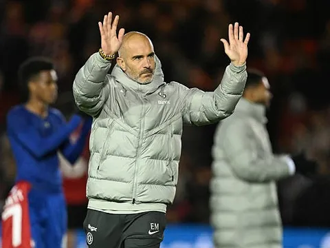 Chelsea lộ diện yếu điểm trong cuộc đua ngôi vương Ngoại hạng Anh