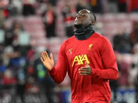 Liverpool lo giữ chân Konate khi Real thất bại vụ Saliba