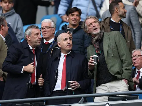 Cuộc cách mạng chuyển nhượng thầm lặng của Man United