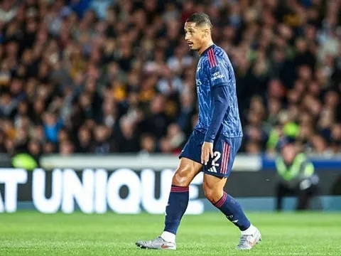 William Saliba gửi thông điệp khi từ chối Real Madrid