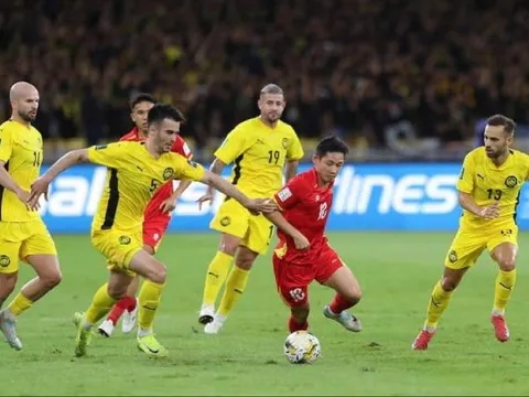 Truyền thông Malaysia "xấu hổ" khi FIFA treo giò 7 tuyển thủ vì gian lận