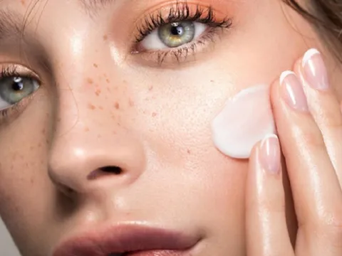 Bật mí bí quyết của chuyên gia giúp nàng trang điểm rạng rỡ, thu hút mà vẫn giữ được sự tự nhiên