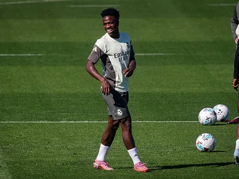 Đợi chờ Vinicius tỏa sáng ở derby Madrid