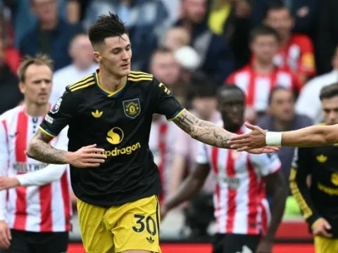 Chấm điểm Man Utd: Sesko ghi dấu ấn; Bayindir cứu thua trong khung gỗ