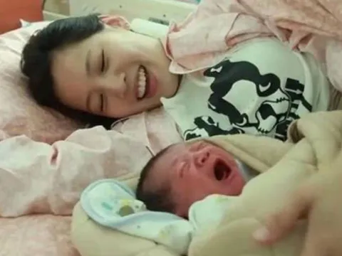 Giải mã câu nói: "Phụ nữ sợ sinh con buổi trưa, đàn ông sợ sinh con nửa đêm’