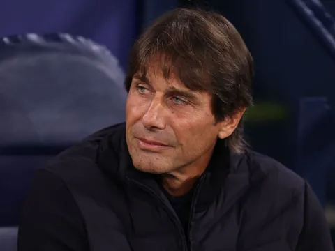 Conte: Napoli đen đủi trước trận gặp Milan