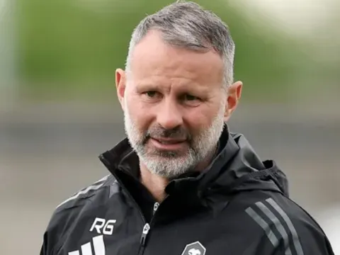 Ryan Giggs gặp khó khăn tài chính, muốn nhận bồi hoàn 135 ngàn bảng