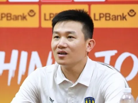 CHÍNH THỨC: Phan Như Thuật từ chức HLV SLNA