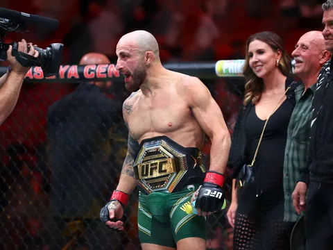 Alexander Volkanovski úp mở khả năng hoãn trận đấu, Lerone Murphy đứng ngồi không yên