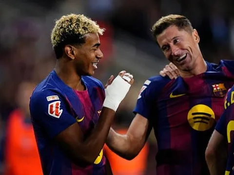 Rashford - Yamal ghi dấu ấn, Barca đánh chiếm ngôi đầu La Liga