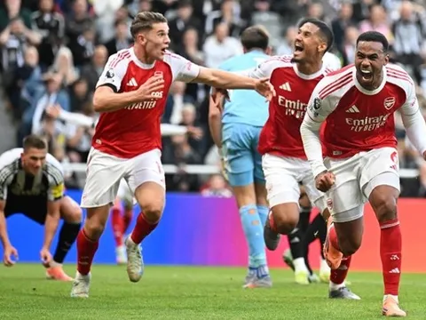 Cuối cùng trông Arsenal cũng giống ứng cử viên vô địch