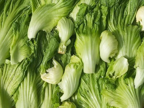 Chợ Việt có một loại rau giàu canxi gấp 8 lần cá, giá rẻ, dễ nấu nhưng nhiều người chưa biết