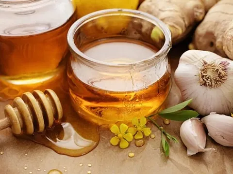 Phương pháp giảm cân bằng nước mật ong: Dễ dàng thon gọn như tia chop