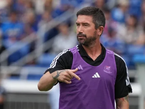 Harry Kewell "đắt hàng" ra sao trước khi gia nhập Hà Nội FC?