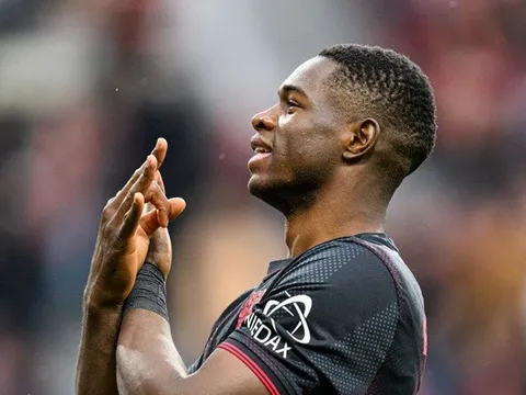 Leverkusen nối dài chuỗi bất bại sau khi sa thải Ten Hag