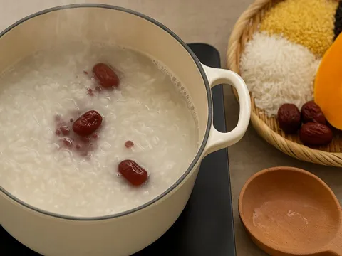 6 món cháo ấm bụng dễ nấu giúp dưỡng dạ dày, đẹp da, khỏe người trong mùa se lạnh