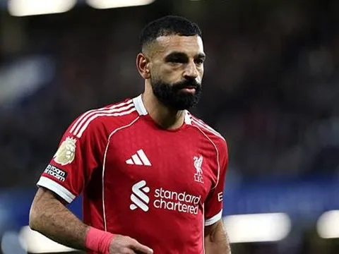 Liverpool thua trận, Arne Slot lên tiếng bảo vệ Salah