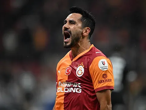 Ilkay Gundogan "giải cứu" Galatasaray trong trận derby nảy lửa