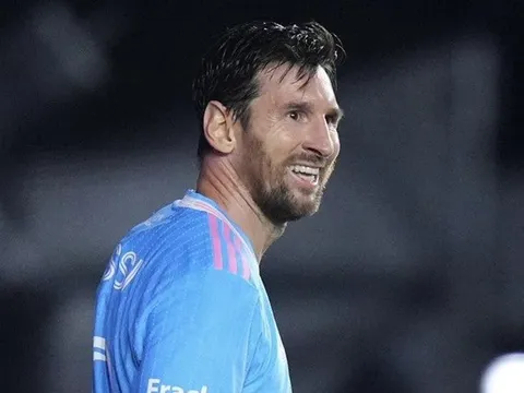 Messi lập hat-trick kiến tạo, Miami huỷ diệt New England