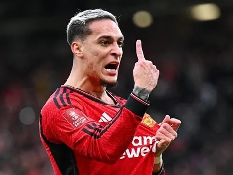 Antony không hối tiếc vì chuyển tới Man United