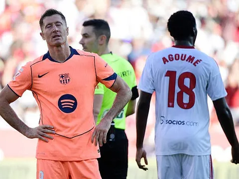 Rashford ghi bàn, Lewandowski báo hại, Barca thua tan tác Sevilla