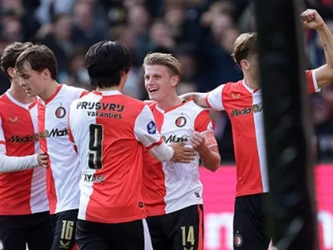 Van Persie thắng 7/8 trận bất bại với Feyenoord