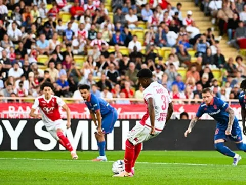 Fati lập cú đúp giúp Monaco tránh thất bại