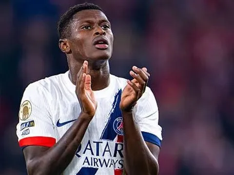 Ghi bàn cho PSG, Nuno Mendes vẫn không hài lòng