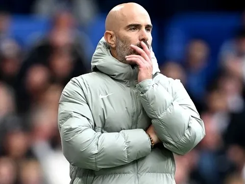 Jamie Carragher: 'Thật lố bịch' khi FA cấm HLV Maresca phỏng vấn