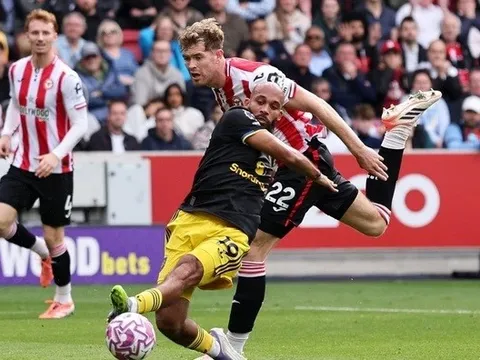 Trọng tài thừa nhận sai lầm lớn trận MU thua Brentford