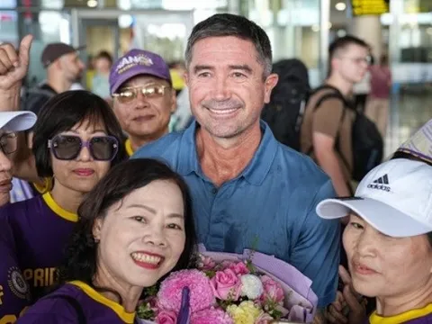 Harry Kewell chia sẻ lý do chọn CLB Hà Nội làm bến đỗ mới