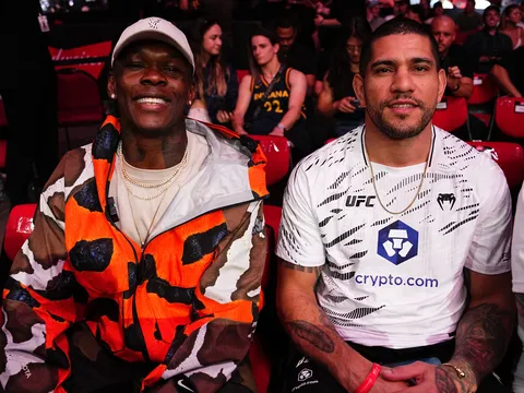 Tyrone Spong: Adesanya là kickboxer thành công nhất lịch sử UFC, nhưng Pereira mới là người đáng tự hào
