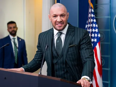Conor McGregor nhận án cấm 18 tháng, nhưng 'canh bạc' Nhà Trắng vẫn không lung lay