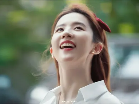Bí quyết rửa mặt giúp Lưu Diệc Phi sở hữu làn da trong suốt như sương